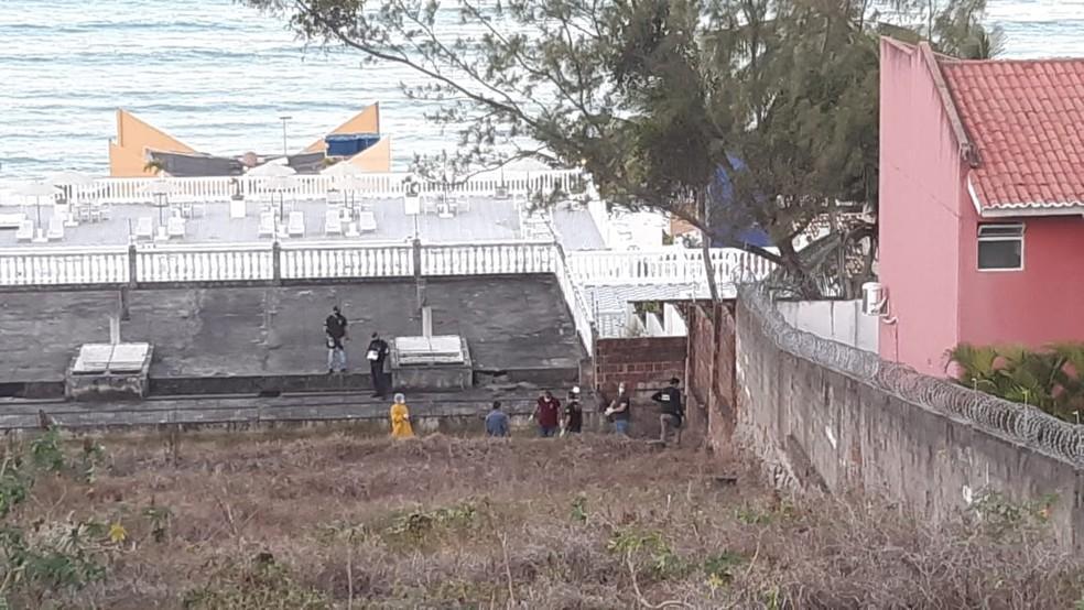 Corpo de homem é encontrado na Vila de Ponta Negra em Natal