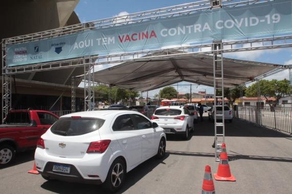 Idosos com 90 anos ou mais começarão a ser vacinados a partir de segunda-feira em Natal