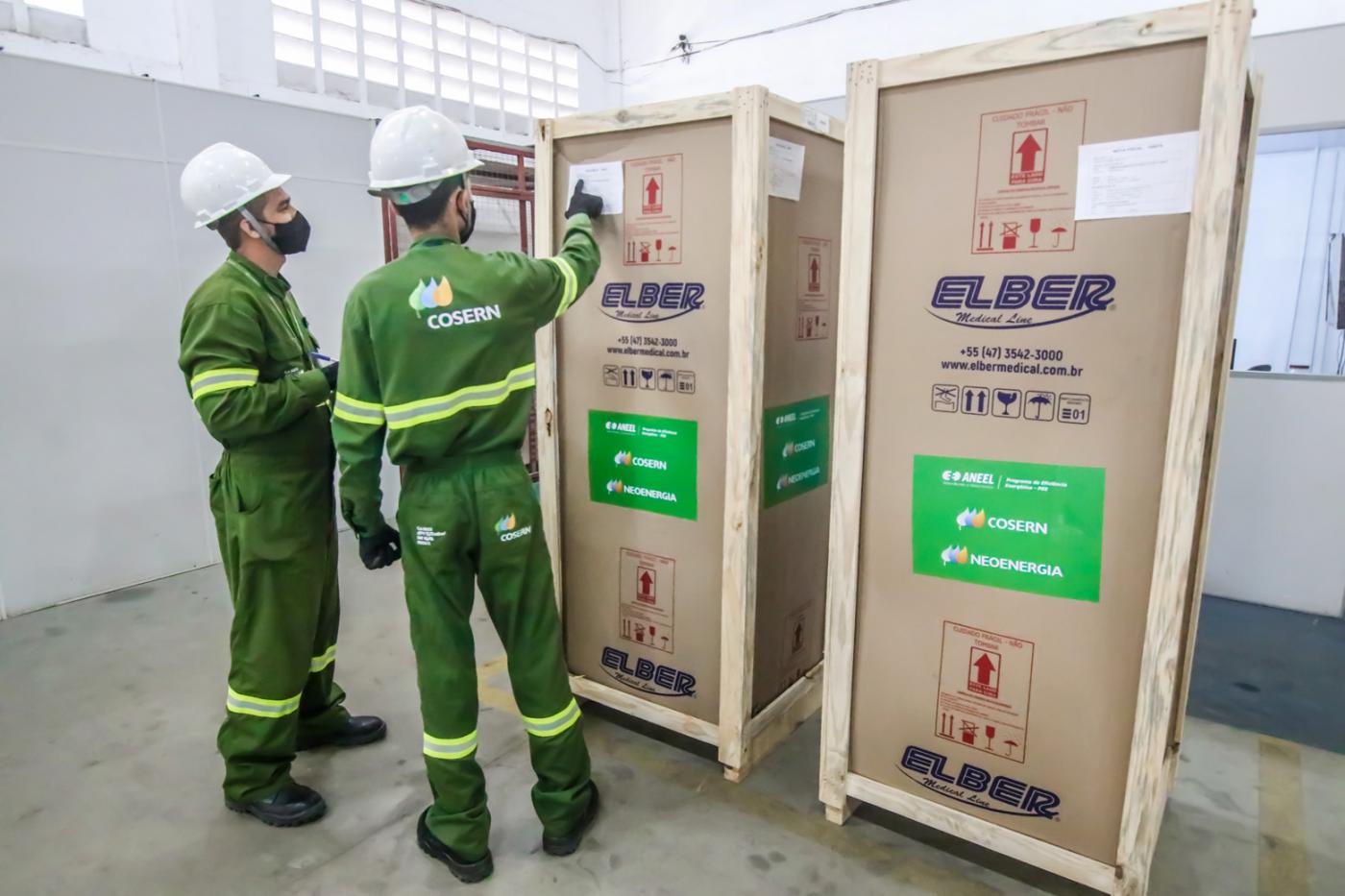 Municípios do RN começam a receber refrigeradores para armazenamento de vacinas