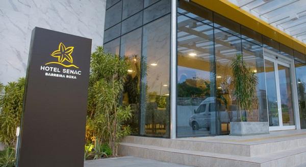Deputados sugerem transformação de hotel em hospital e funcionamento de supermercados por 24 horas
