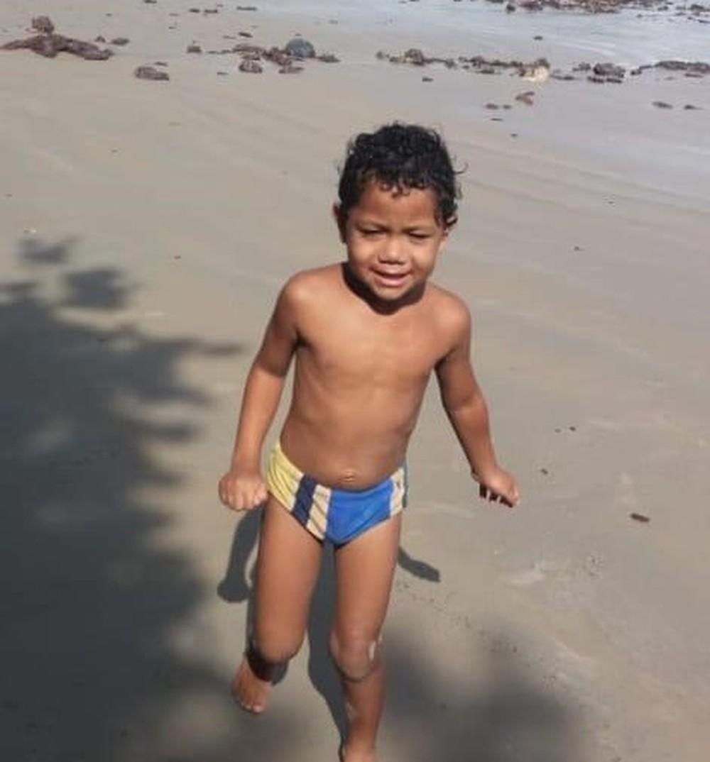 Bombeiros encontram corpo de menino de 6 anos que desapareceu em rio na Grande Natal