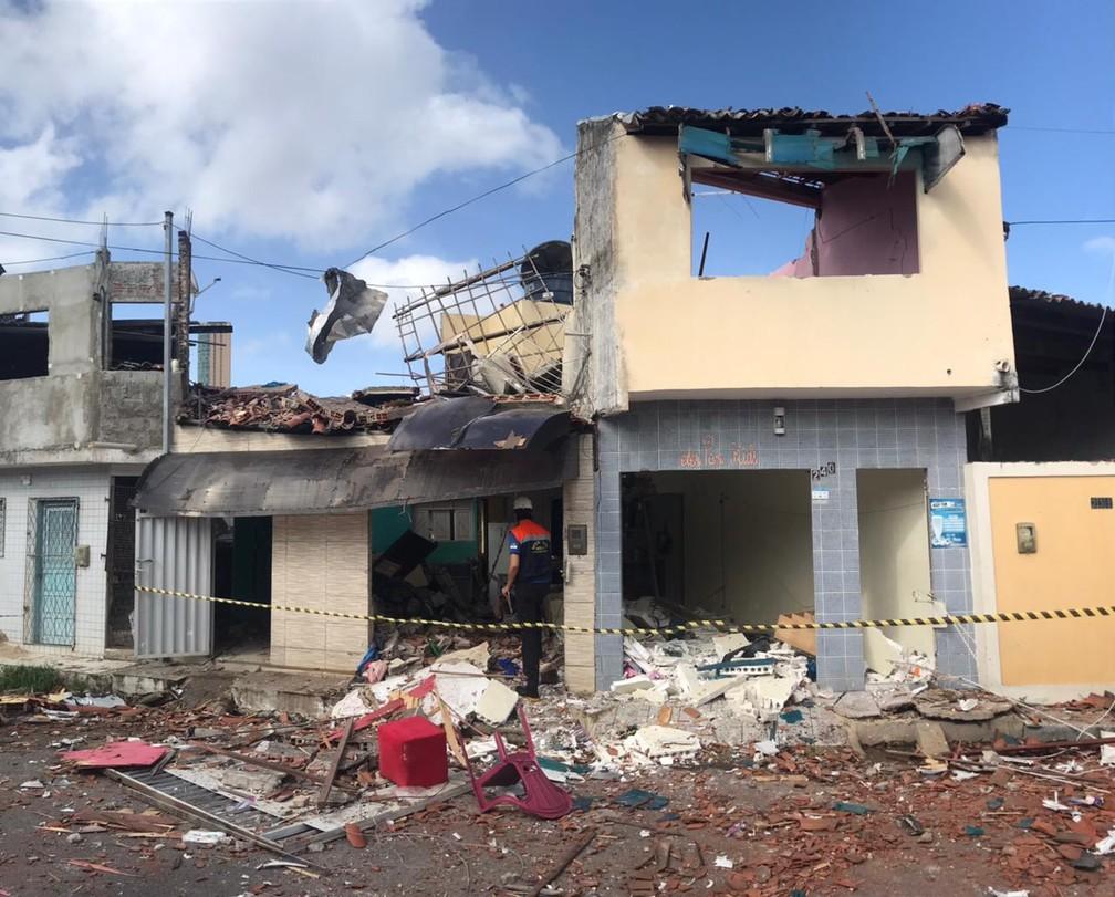 Explosão atinge imóveis e deixa pessoas feridas na Zona Leste de Natal