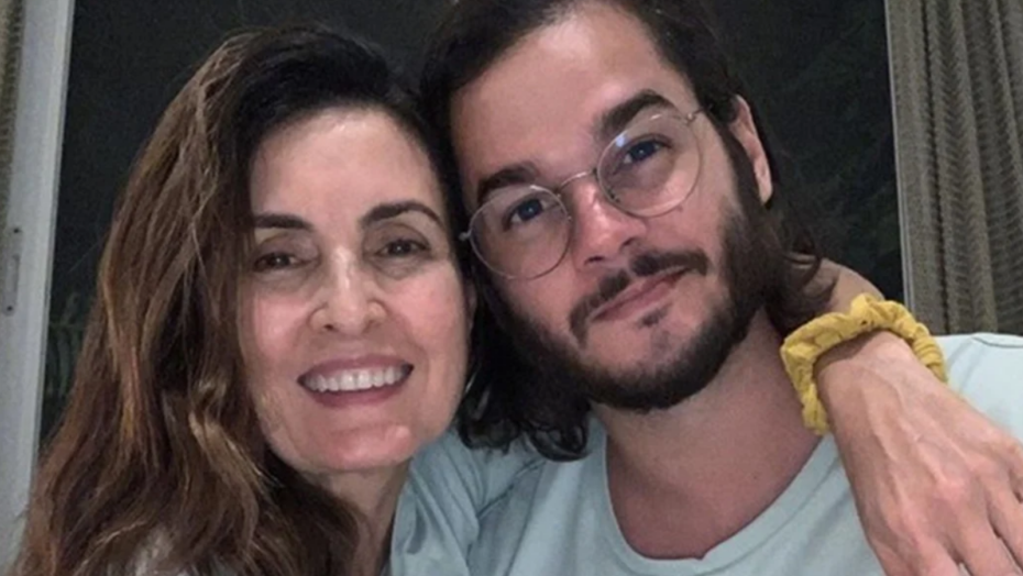 Fátima Bernardes confirma procedimento para gravidez aos 58 anos e celebra: “Muito feliz”