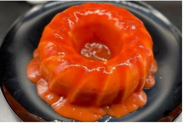 Inove com a receita deliciosa do manjar de coco com calda de goiabada