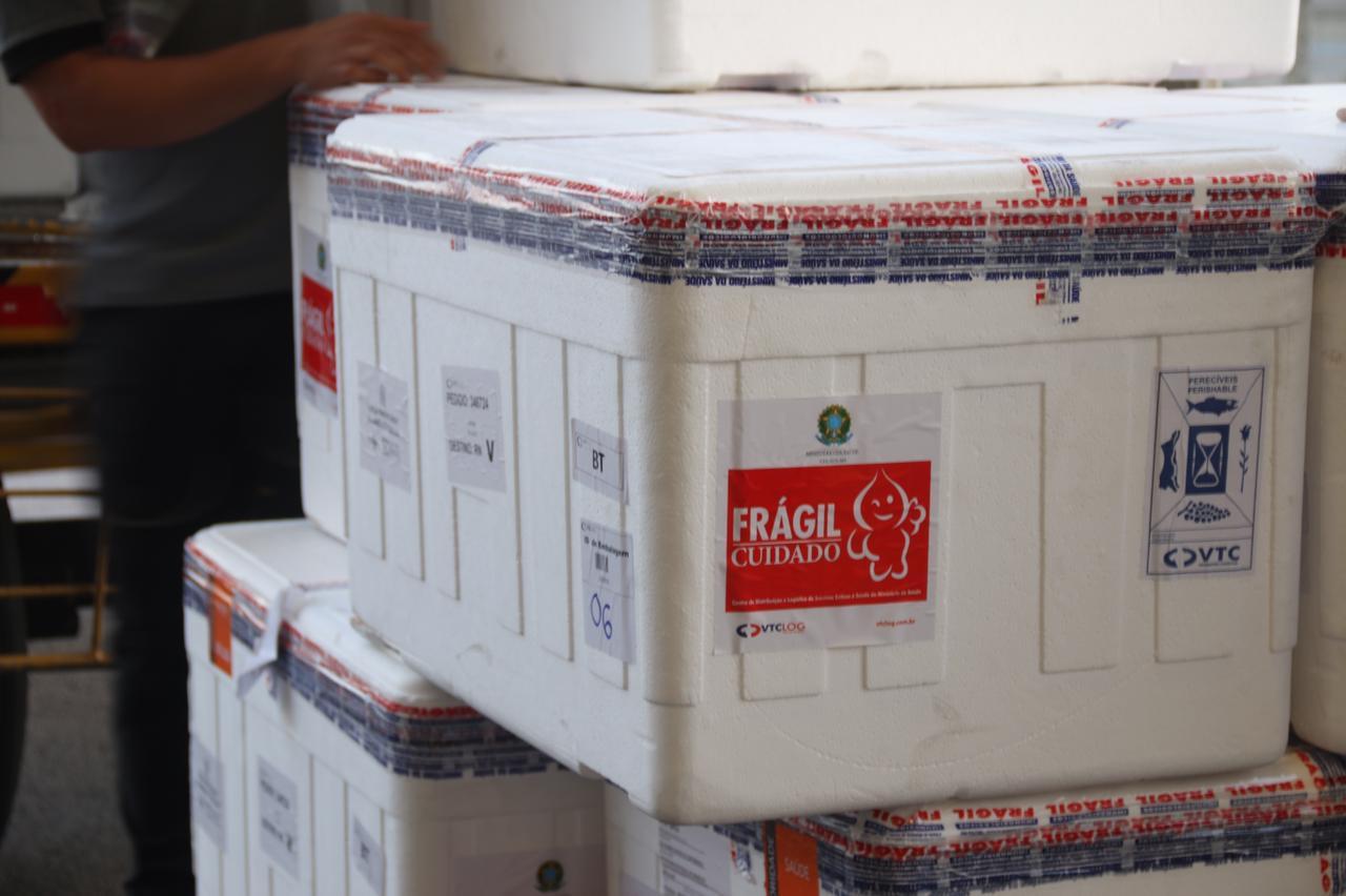 RN inicia hoje distribuição do maior lote de vacinas contra a covid-19