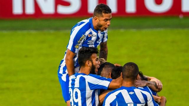 Com gol nos acréscimos, Avaí vence a Chapecoense no jogo de ida da final do Campeonato Catarinense