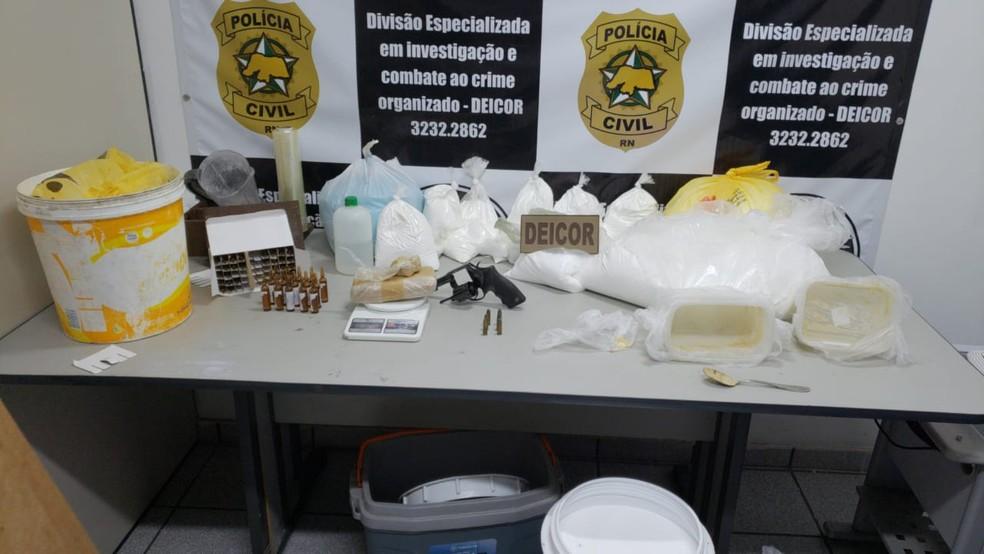 Polícia Civil desmancha laboratório de drogas e prende dois homens por tráfico na Grande Natal