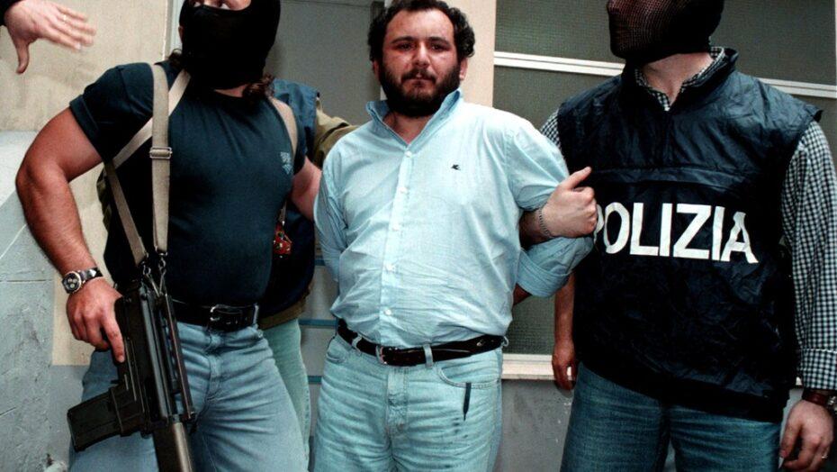 Mafioso italiano que matou juízes, dissolveu garoto em ácido e se envolveu em 100 assassinatos ganha liberdade após 25 anos