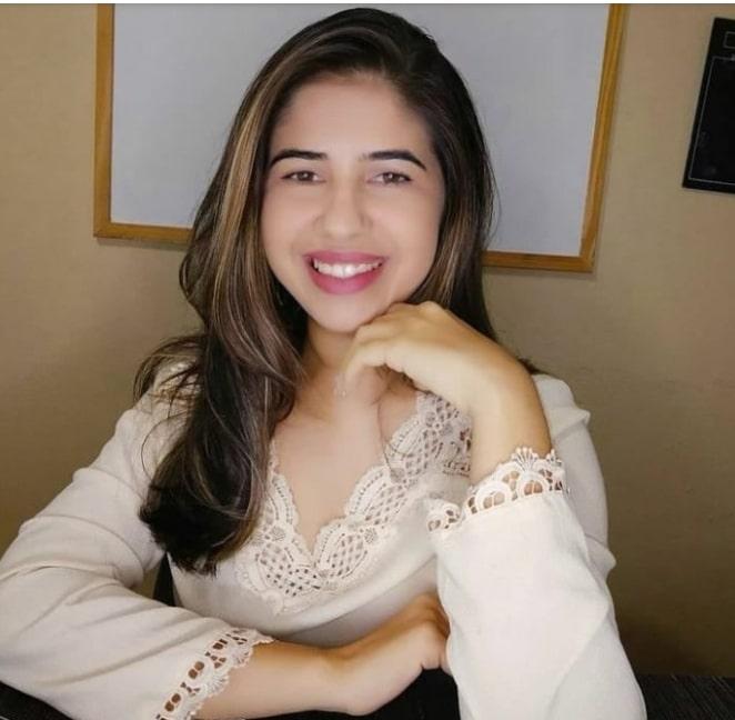 Professora de 30 anos morre de Covid-19 após passar quase um mês internada, na Paraíba
