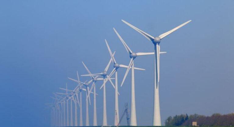 Região Nordeste bate recorde na geração de energia eólica e solar