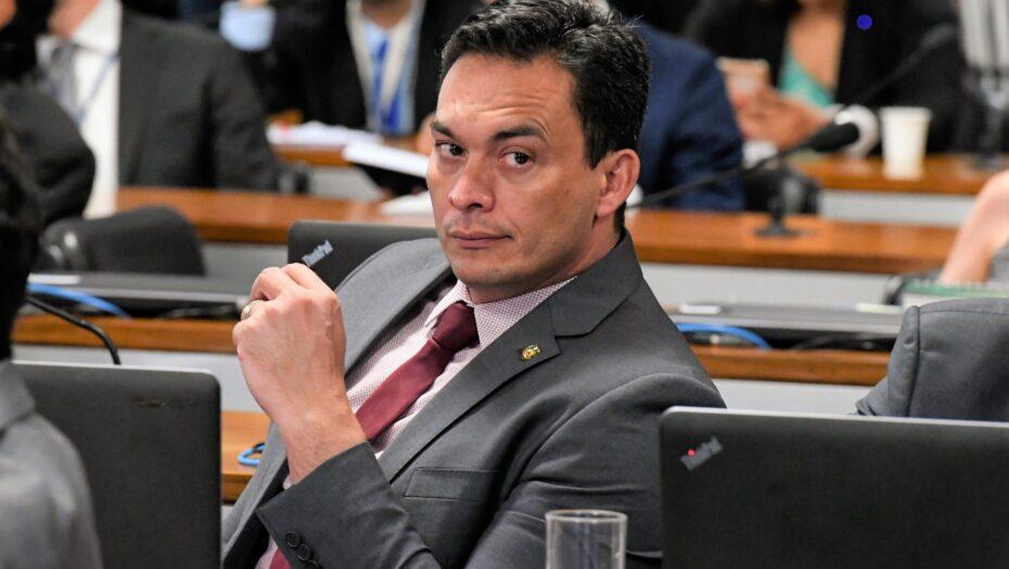 Styvenson admite erro em declaração sobre violência contra mulher e fala sobre Joice Hasselmann: “Curioso para saber”