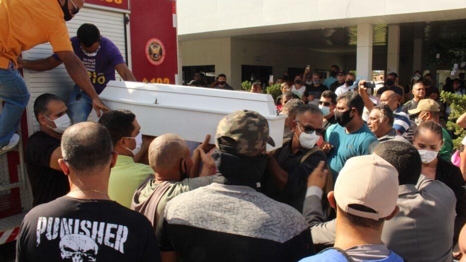 Corpo da filha do PM Wendel é sepultado na Zona Norte de Natal