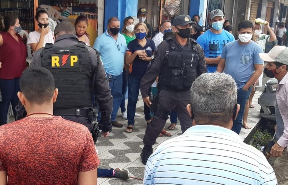 Mulher é esfaqueada e morta por ex-companheiro em principal bairro comercial de Natal