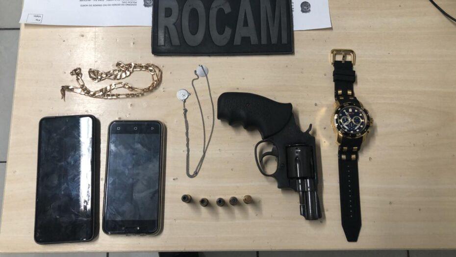 PM prende homem armado após roubos na orla de Ponta Negra, em Natal
