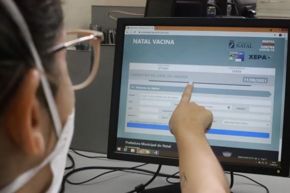Portal Natal Vacina agora recebe cadastramento para a “Xepa”; saiba como fazer