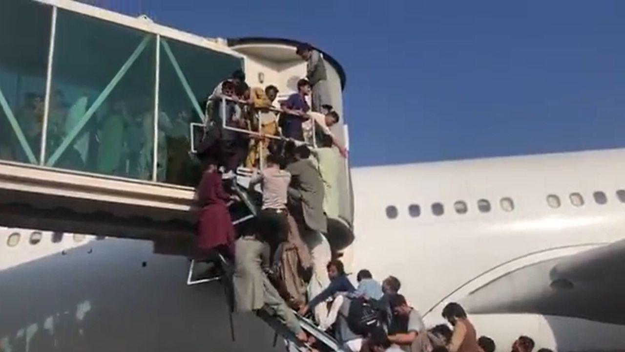 Tumulto no Aeroporto de Cabul deixa mortos no Afeganistão