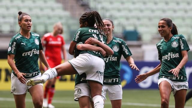 Palmeiras goleia o Inter em casa e garante vaga na final do Brasileirão Feminino