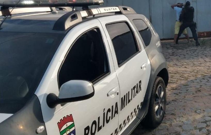 PM prende um dos líderes do tráfico de drogas da Vila de Ponta Negra