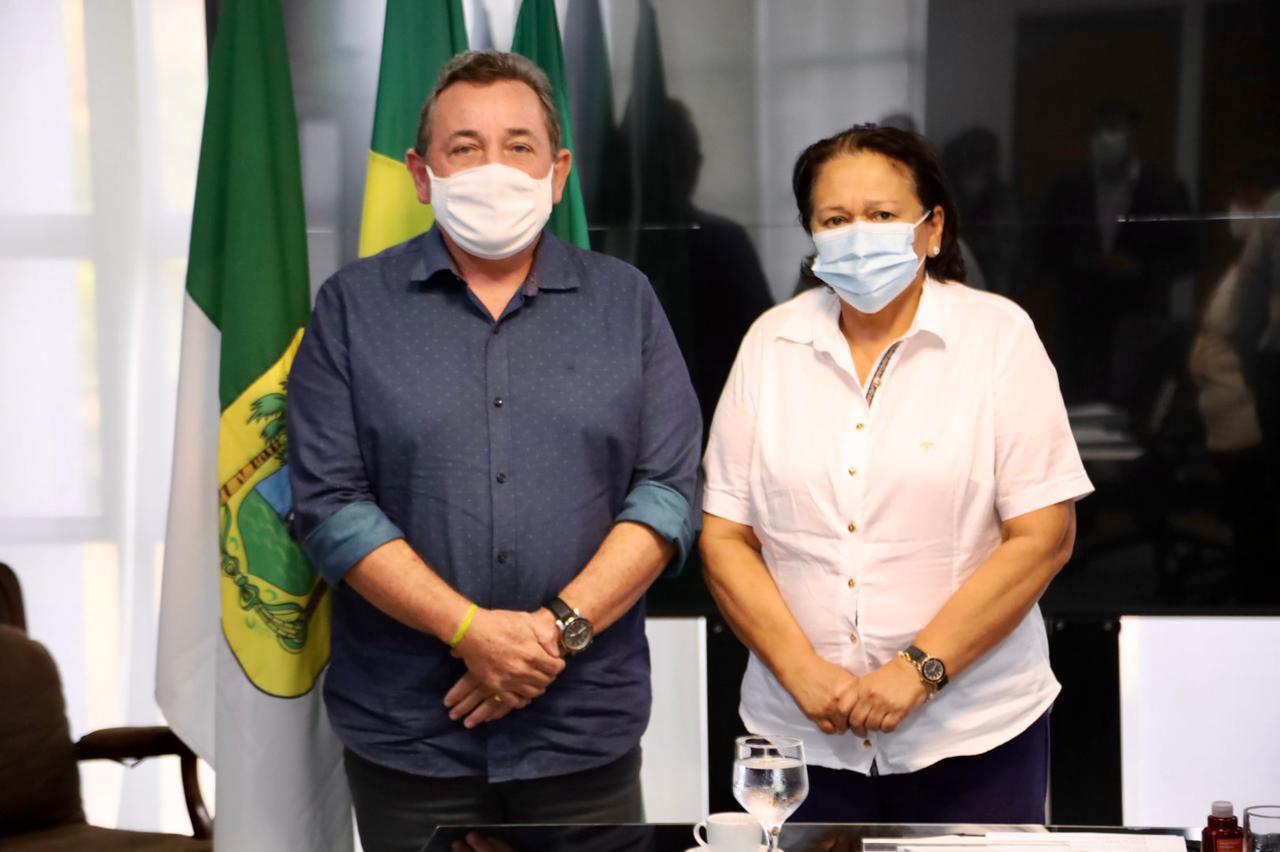 PREFEITO ANTÔNIO FREIRE PARTICIPA DE REUNIÃO AO LADO DA GOVERNADORA FÁTIMA BEZERRA