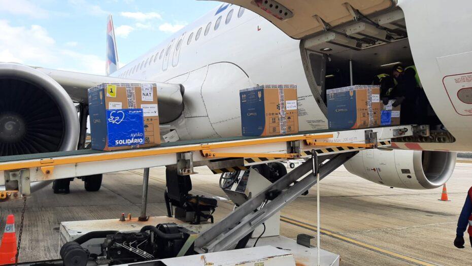 RN recebe nova carga com mais de 85 mil vacinas contra a Covid-19