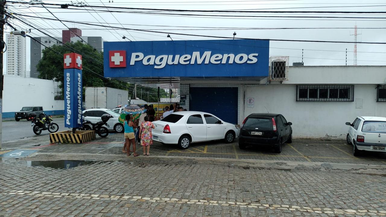 [Vídeo] Criminosos matam gerente de farmácia durante assalto em Natal