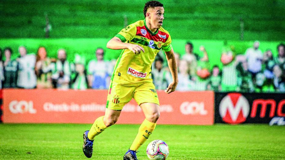 ABC confirma contratação do lateral Luiz Gustavo e pré-temporada do Alvinegro terá largada nesta quinta