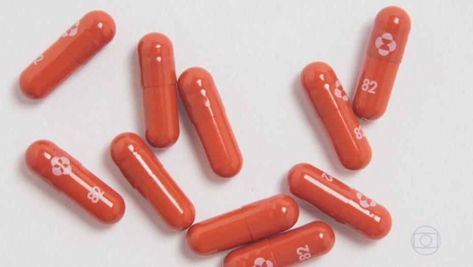 Agência reguladora dos EUA aprova uso emergencial de pílula contra Covid-19 da Pfizer