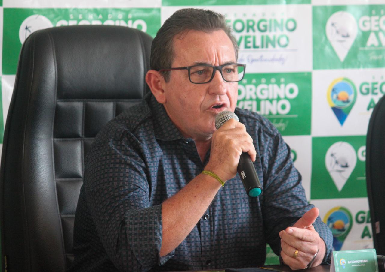 EM GEORGINO AVELINO, PREFEITO ANTONIO FREIRE PRESTA CONTAS Á POPULAÇÃO DE SERVIÇOS E AÇÕES REALIZADAS NO ANO DE 2021