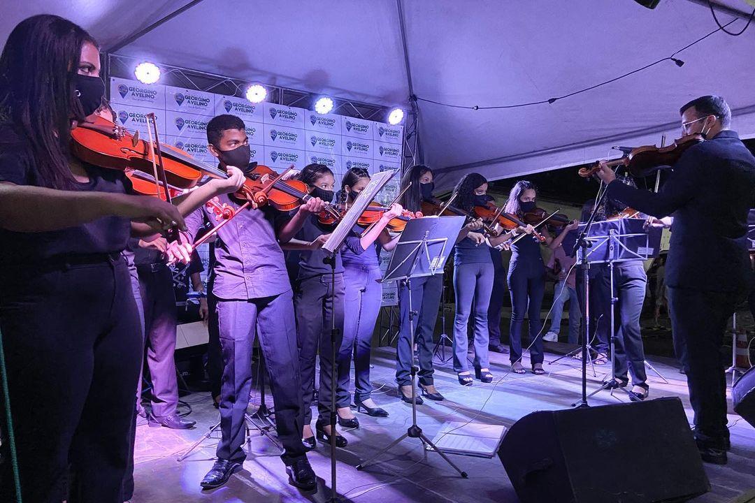 FINAL DE SEMANA CULTURAL MARCA PROGRAMAÇÃO NATALINA EM GEORGINO AVELINO