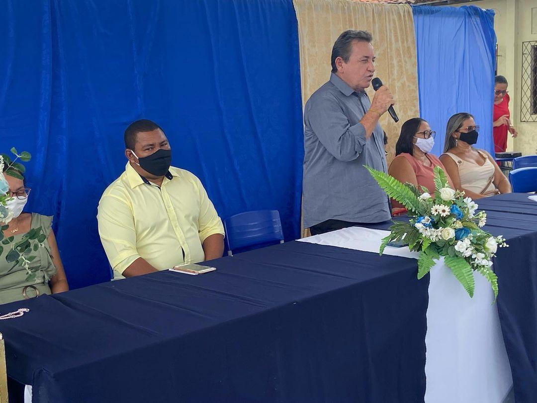 PREFEITO ANTÔNIO FREIRE PARTICIPA DE FORMATURA EM CARNAÚBA