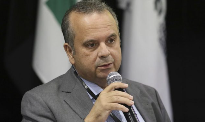 “Carlos Eduardo tem que dizer o que pretende”, dispara Rogério Marinho