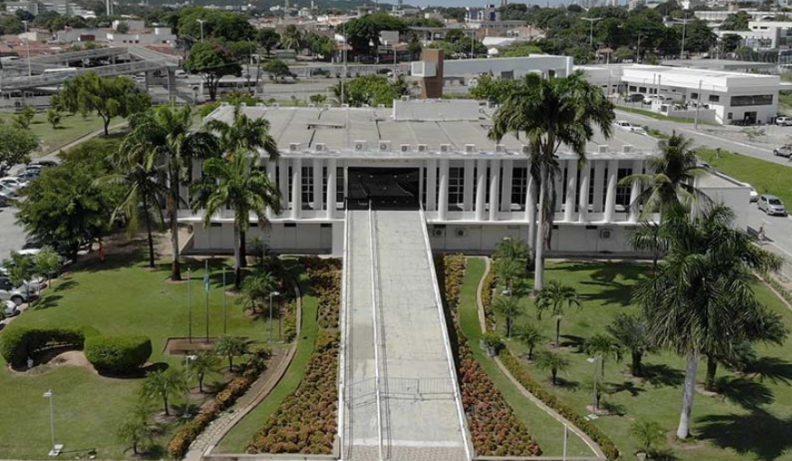 Governo do RN rebate Fábio Faria e critica folhas em atraso deixadas por Robinson: “Postura politiqueira”