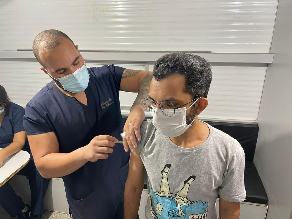 Natal retoma vacinação contra Covid e salas montadas em shoppings passam a funcionar de terça a domingo