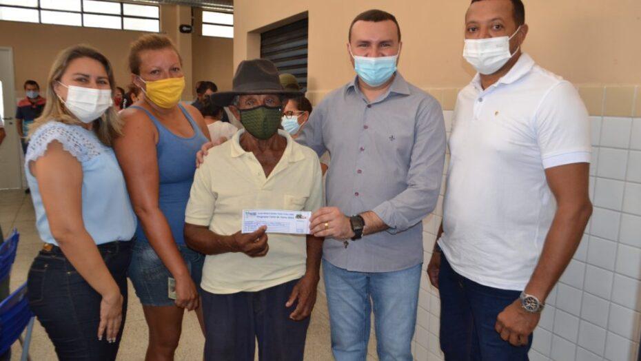 Prefeitura de Macaíba antecipa entrega dos cheques do Corte de Terra 2022