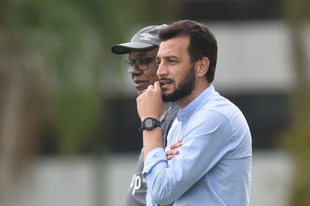 Santos começa 2022 com apenas uma contratação e ainda busca nomes pedidos por Carille