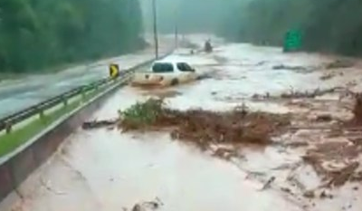 Transbordamento de barragem arrasta uma vítima em MG