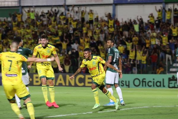 Ex-ABC e Globo, Negueba faz primeiro gol pelo Mirassol e é eleito craque do jogo no Paulistão