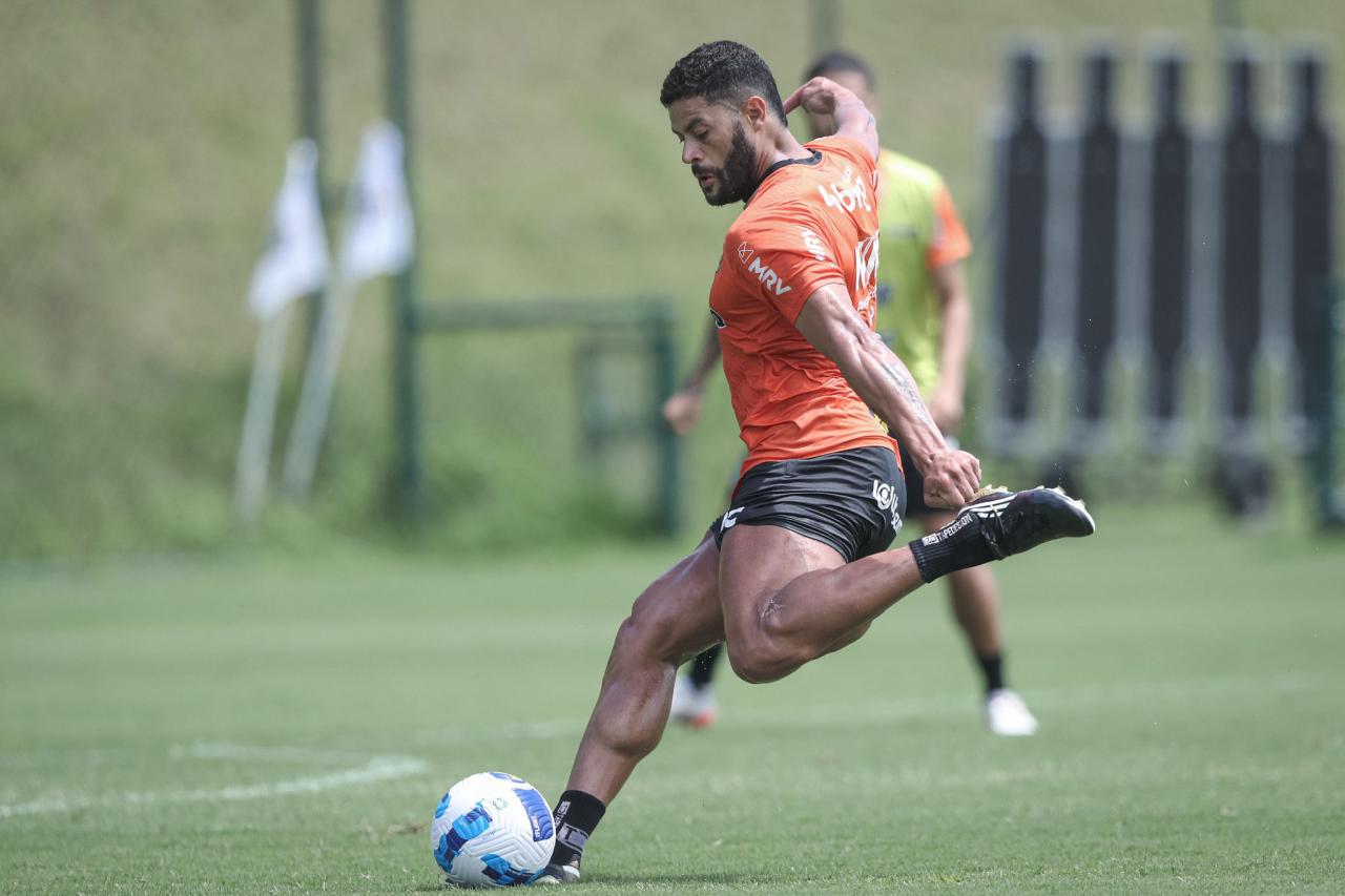 Flamengo e Atlético/MG entram em campo às 16h para decidir a Supercopa do Brasil, em Cuiabá