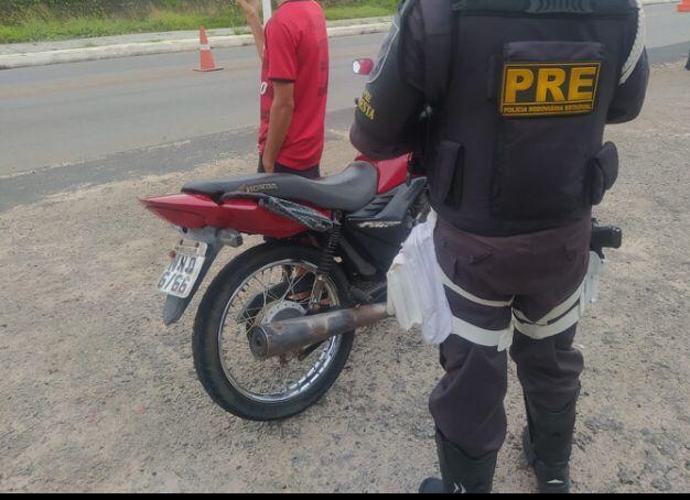 CPRE FLAGRA MAIS UM MENOR CONDUZINDO VEÍCULO AUTOMOTOR EM NÍSIA FLORESTA
