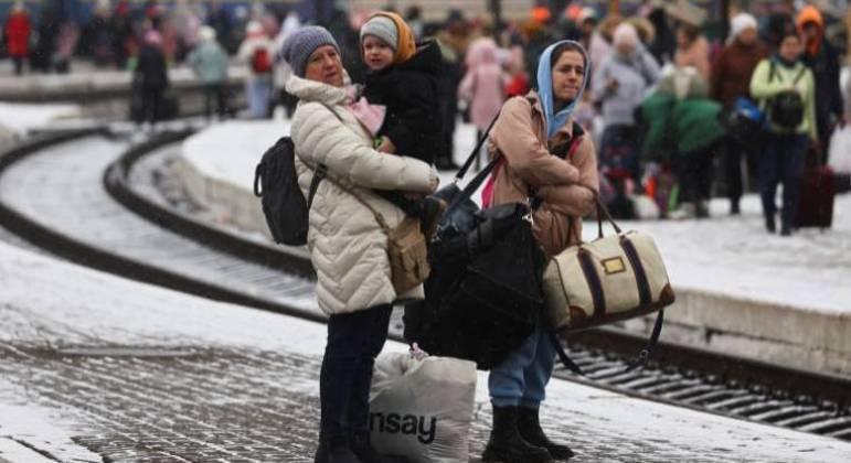 Ucrânia rejeita corredores humanitários para Belarus e Rússia propostos por Moscou