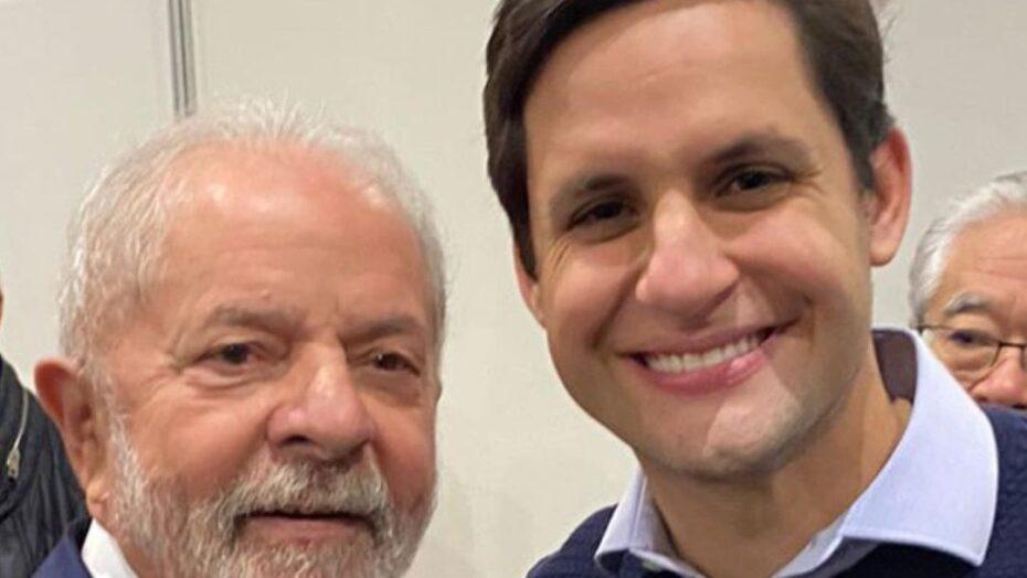 Cotado para disputar o Senado, Rafael Motta posa para foto ao lado de Lula mais uma vez