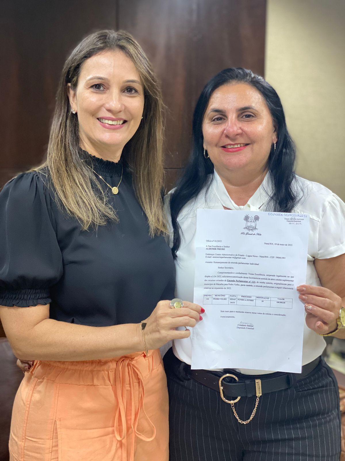 Cristiane Dantas destina emenda para saúde de Pedro Velho