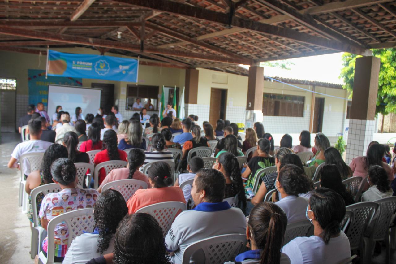 GEORGINO AVELINO REALIZOU O 1° FÓRUM COMUNITÁRIO DO SELO UNICEF