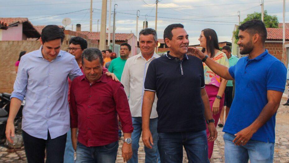 Rafael Motta entrega R$ 800 mil em emendas para Ipanguaçu