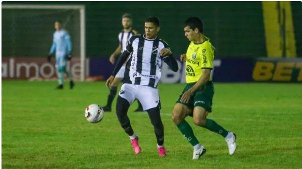 ABC passa sufoco no primeiro tempo, mas segura empate com Ypiranga-RS em Erechim