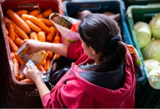 Cenoura é a vilã da vez na cesta básica: legume sobe 116% em um ano