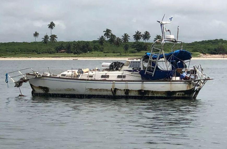 Corpo encontrado em veleiro à deriva na costa de Natal é de italiano de 52 anos, confirma Itep