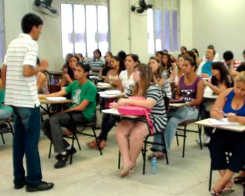 Cursinho do DCE da (Ufrn) abre matrículas para turmas presenciais do intensivo