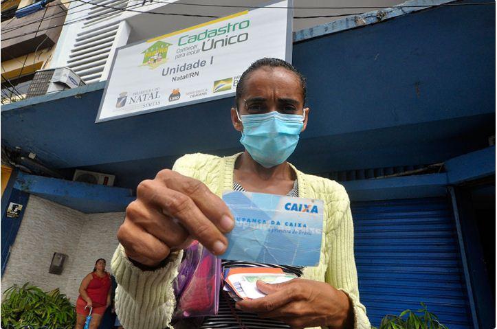 Em um ano, 115 mil potiguares entram na faixa da extrema pobreza