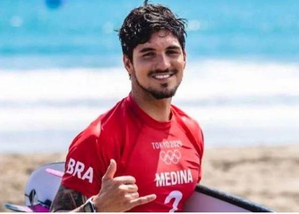 Gabriel Medina vive affair com ex-reality. Saiba quem